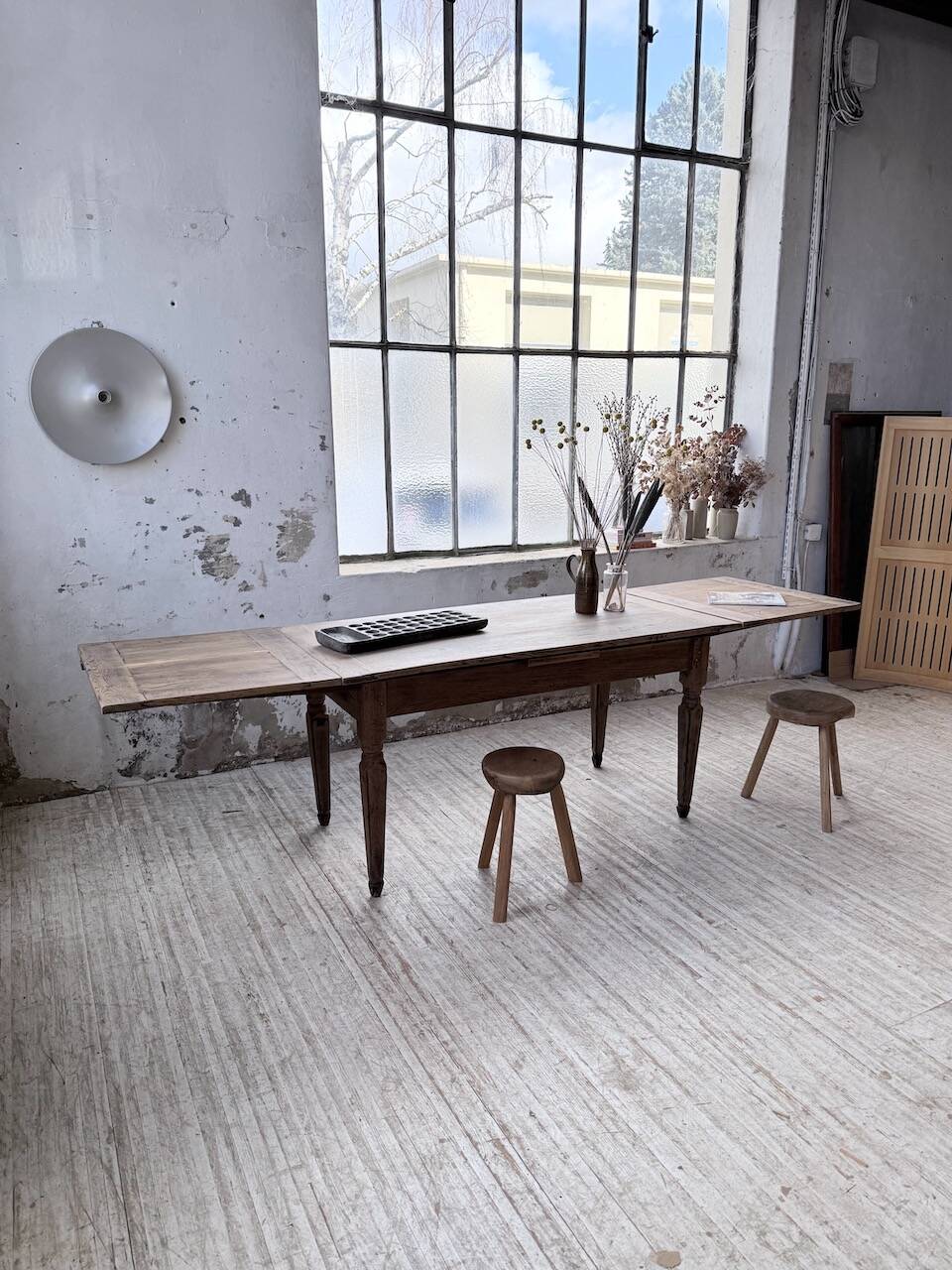 Solid oak farmhouse table with integrated extensions 1950