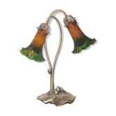 Lampe nénuphar en laiton et pâte de verre, style art nouveau.