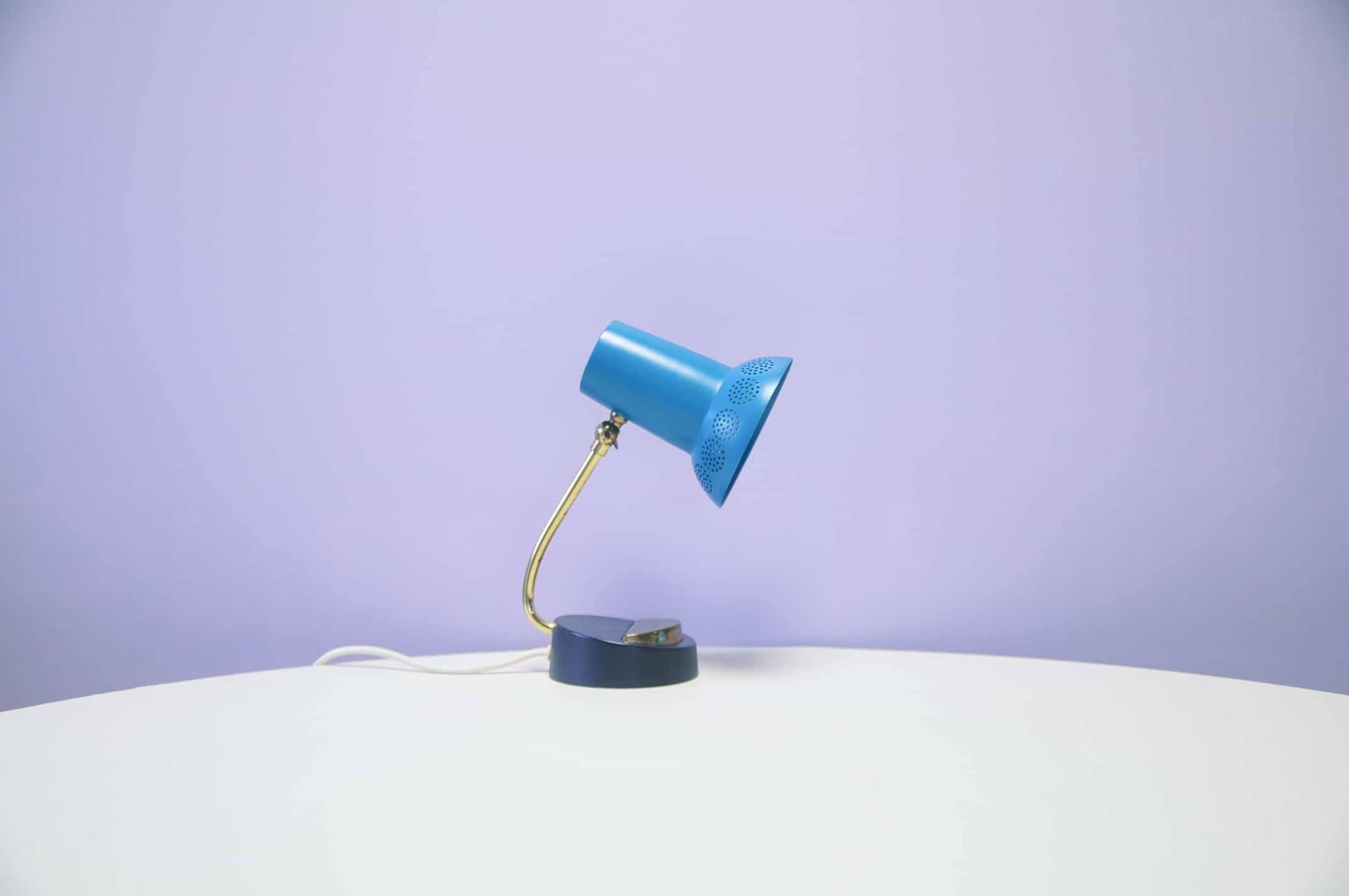 Lampe de table en métal turquoise Mathieu Mategot