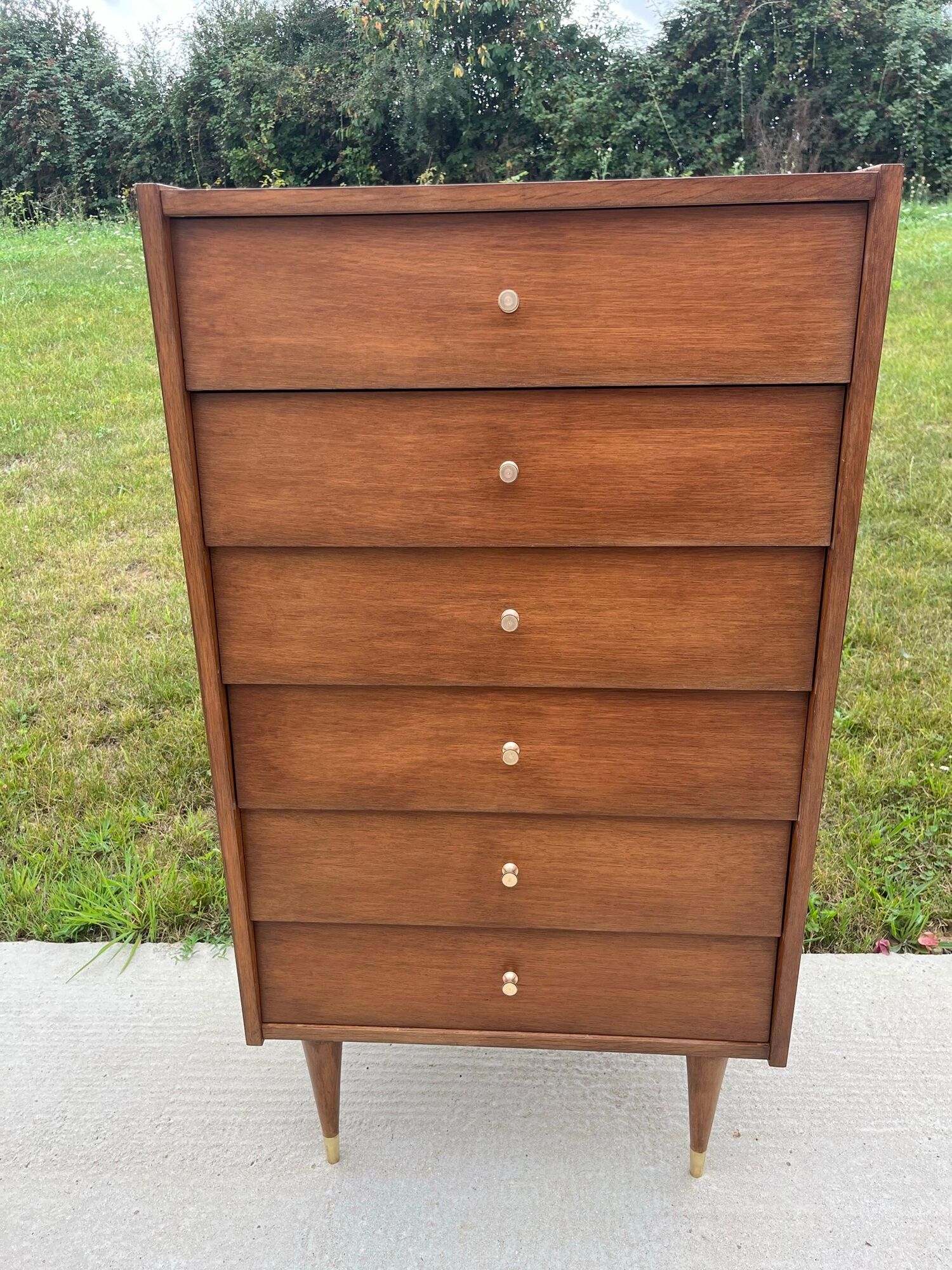 Chiffonnier à 6 tiroirs en bois et laiton