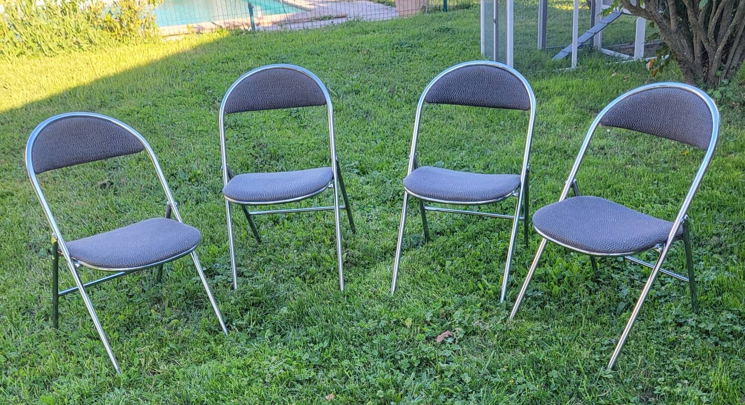 Set of 4 souvignet folding chairs from the 1970s.