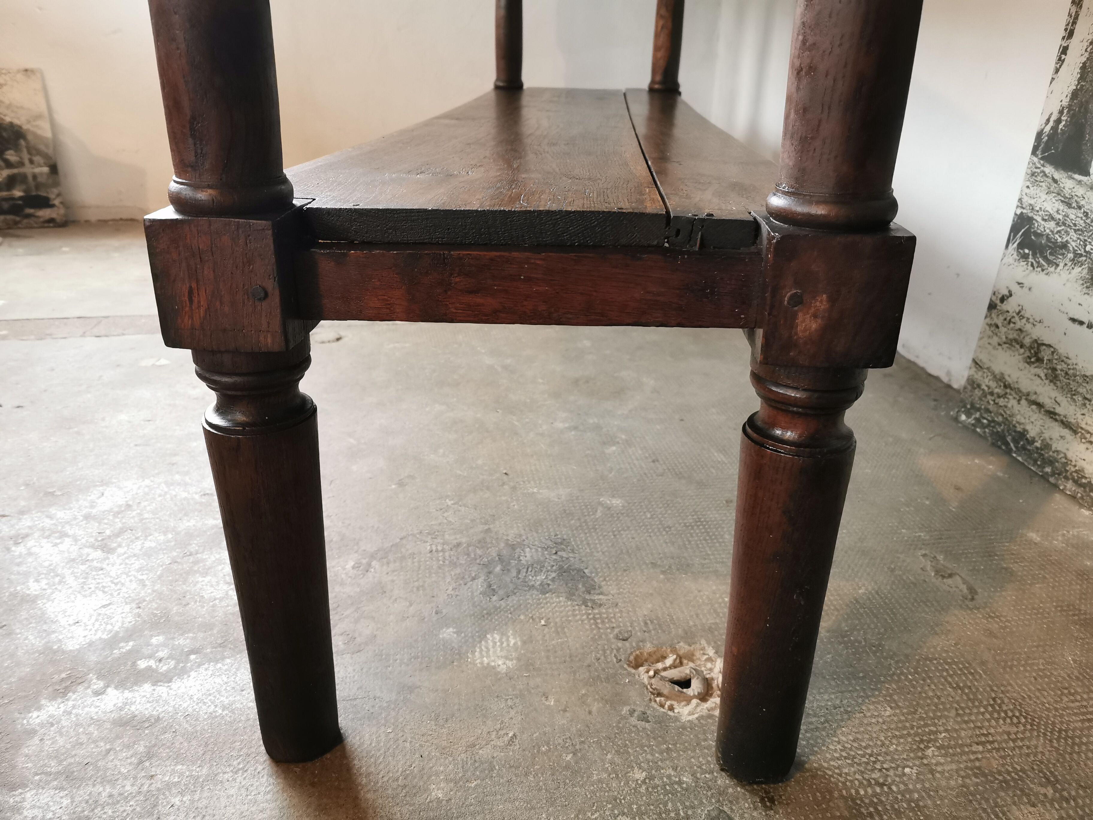 Draper table, oak wood console