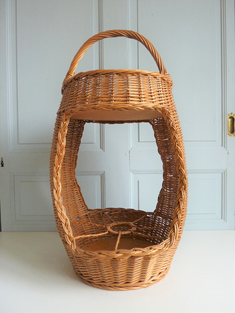 Rattan bar basket
