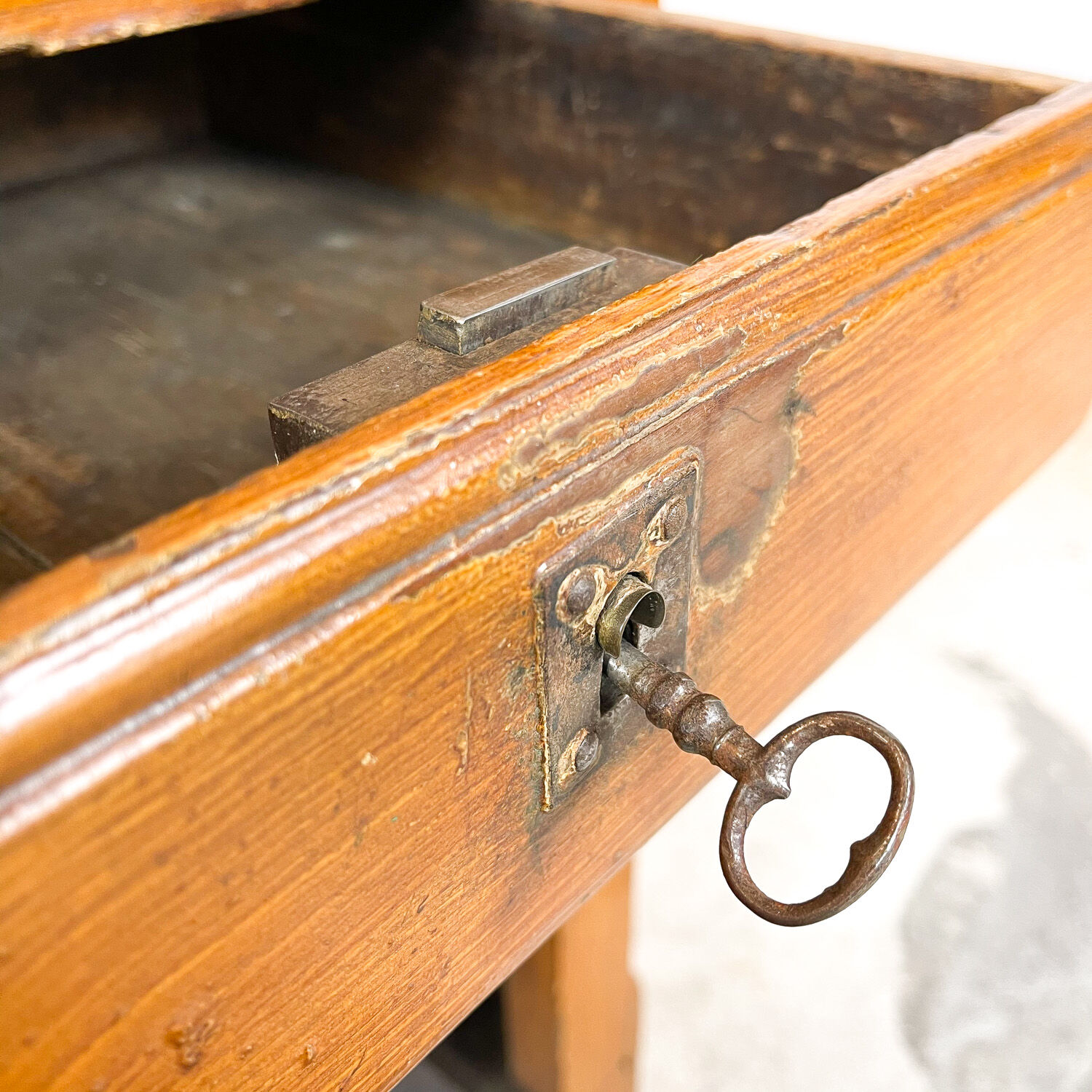 French antique sales counter