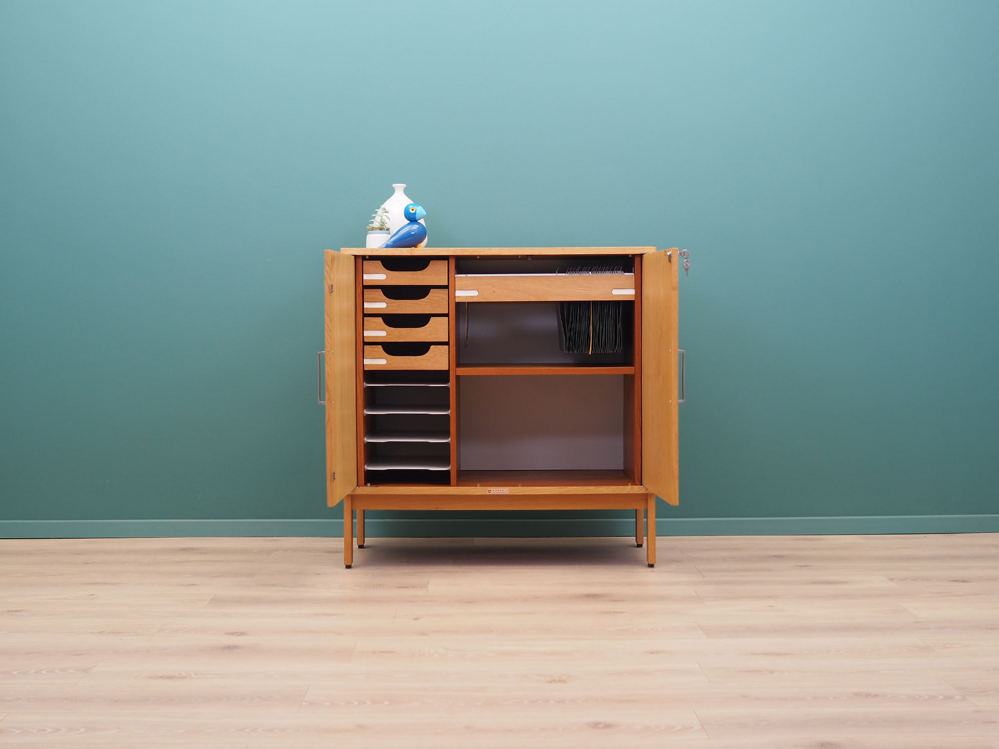 Oak cabinet, 1970s, Danish design, manufactured by BS Møbelfabrik
