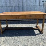 Farm table