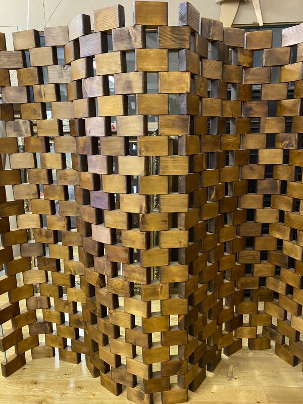 Paravent en cube de bois