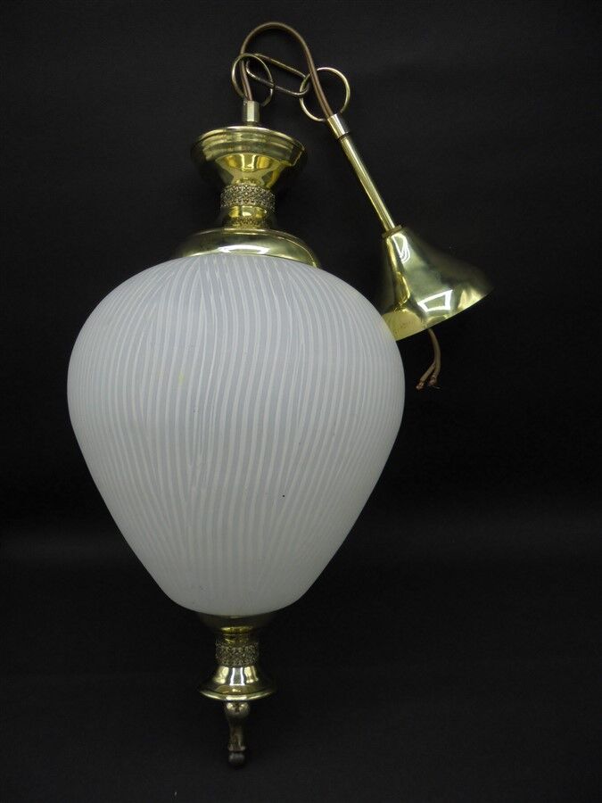 Suspension en verre et laiton
