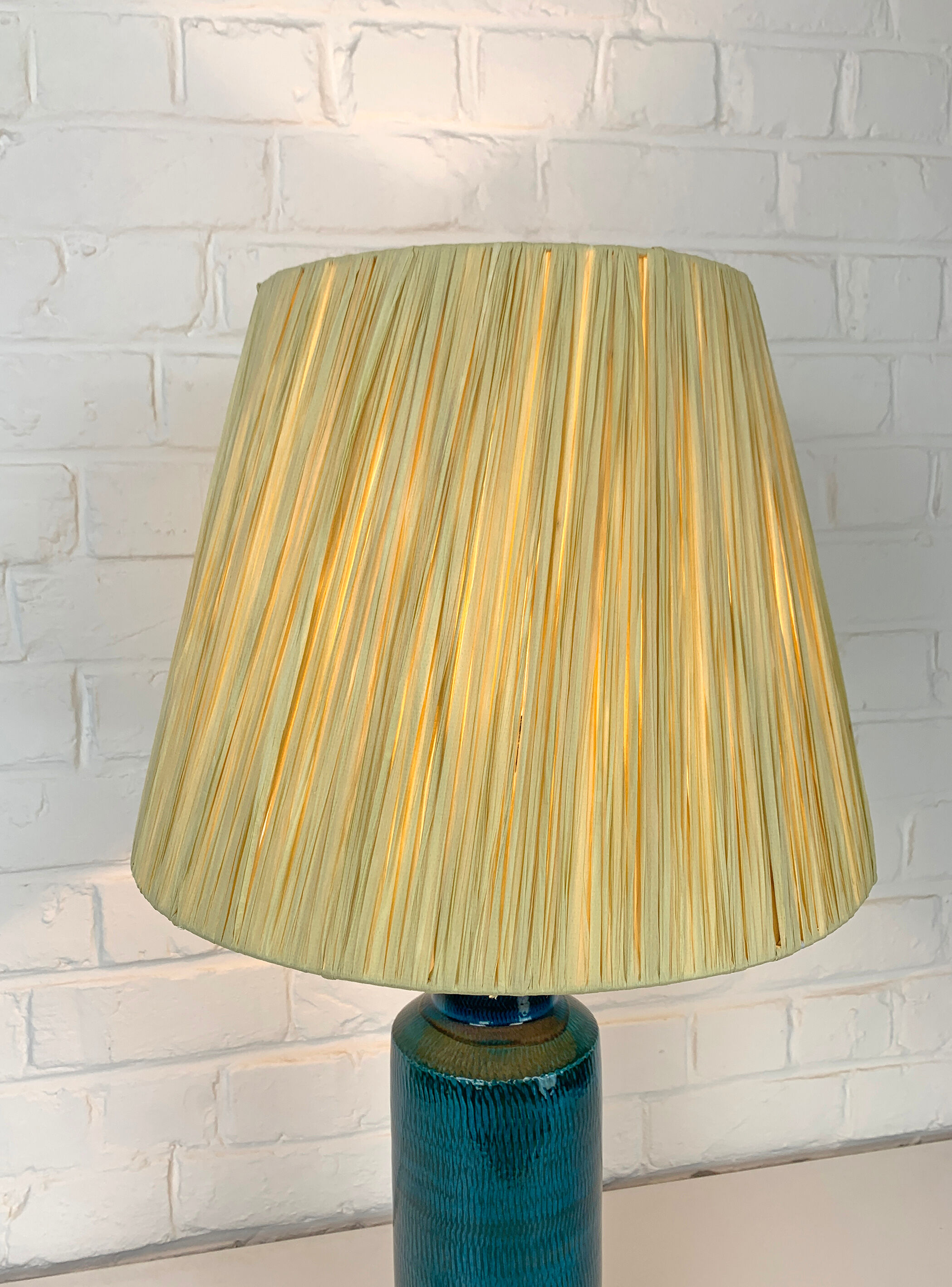Scandinavian table lamp in porcelain stoneware lampshade raffia, Nymølle pottery, Denmark 1960s