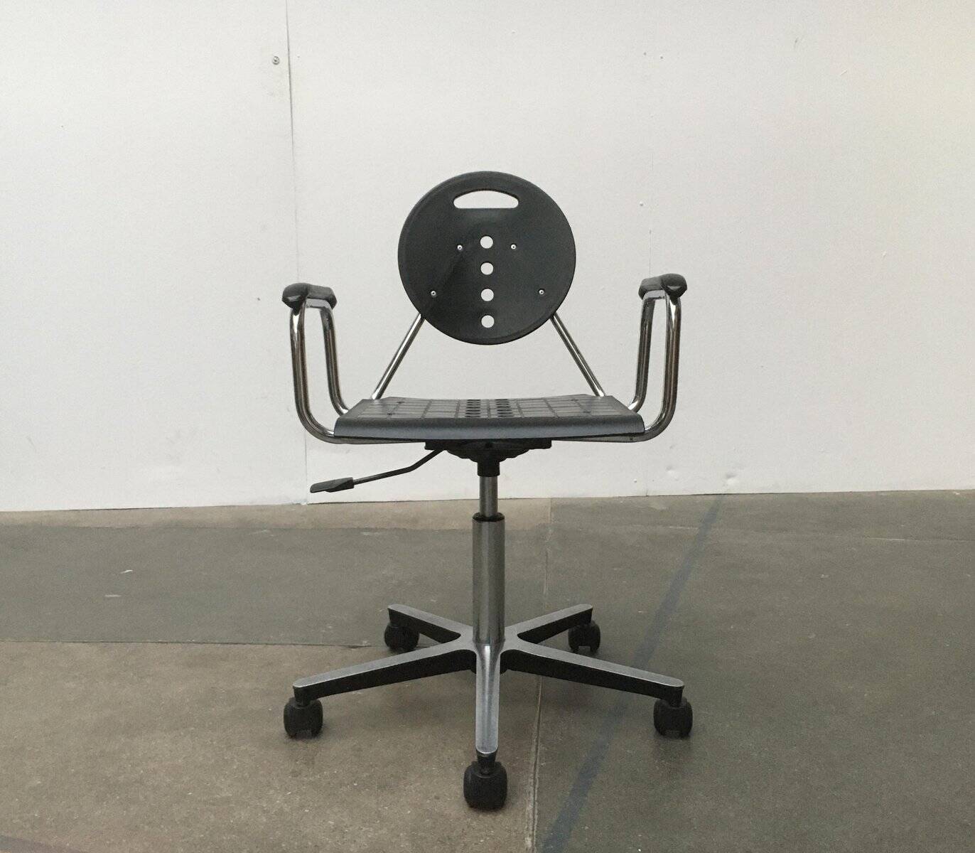 Postmodern Italian swivel chair Charlie by Carlo Bimbi & Nilo Gioacchini for Segis, 1980s.
