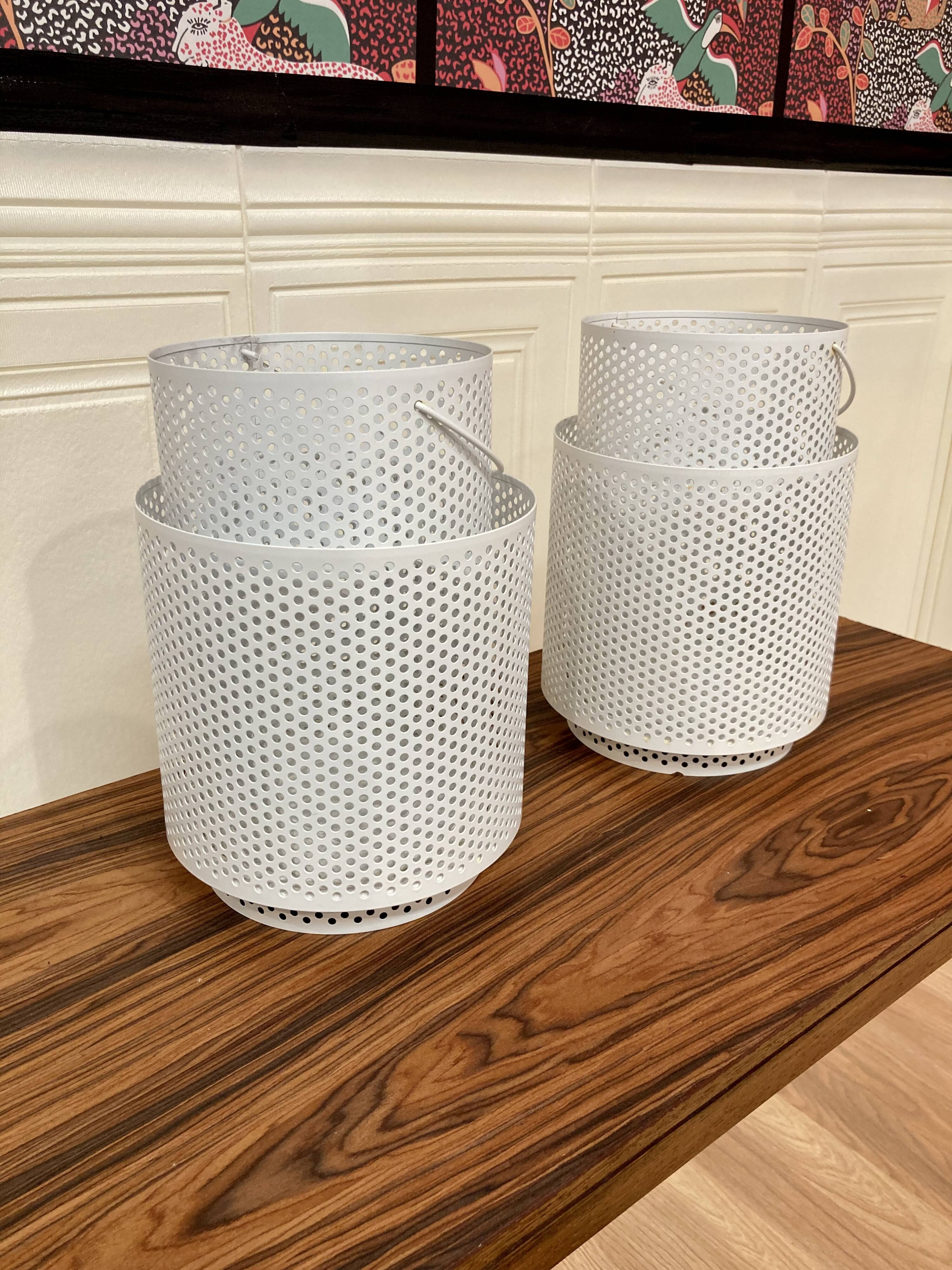 SET OF 2 LARGE METAL CANDLE HOLDERS IN SCANDINAVIAN DESIGN.
