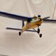 Modèle l’avion vers 1980 années avec moteur à l’essence en plastique dimension H-25cm- L-105- Pr-170