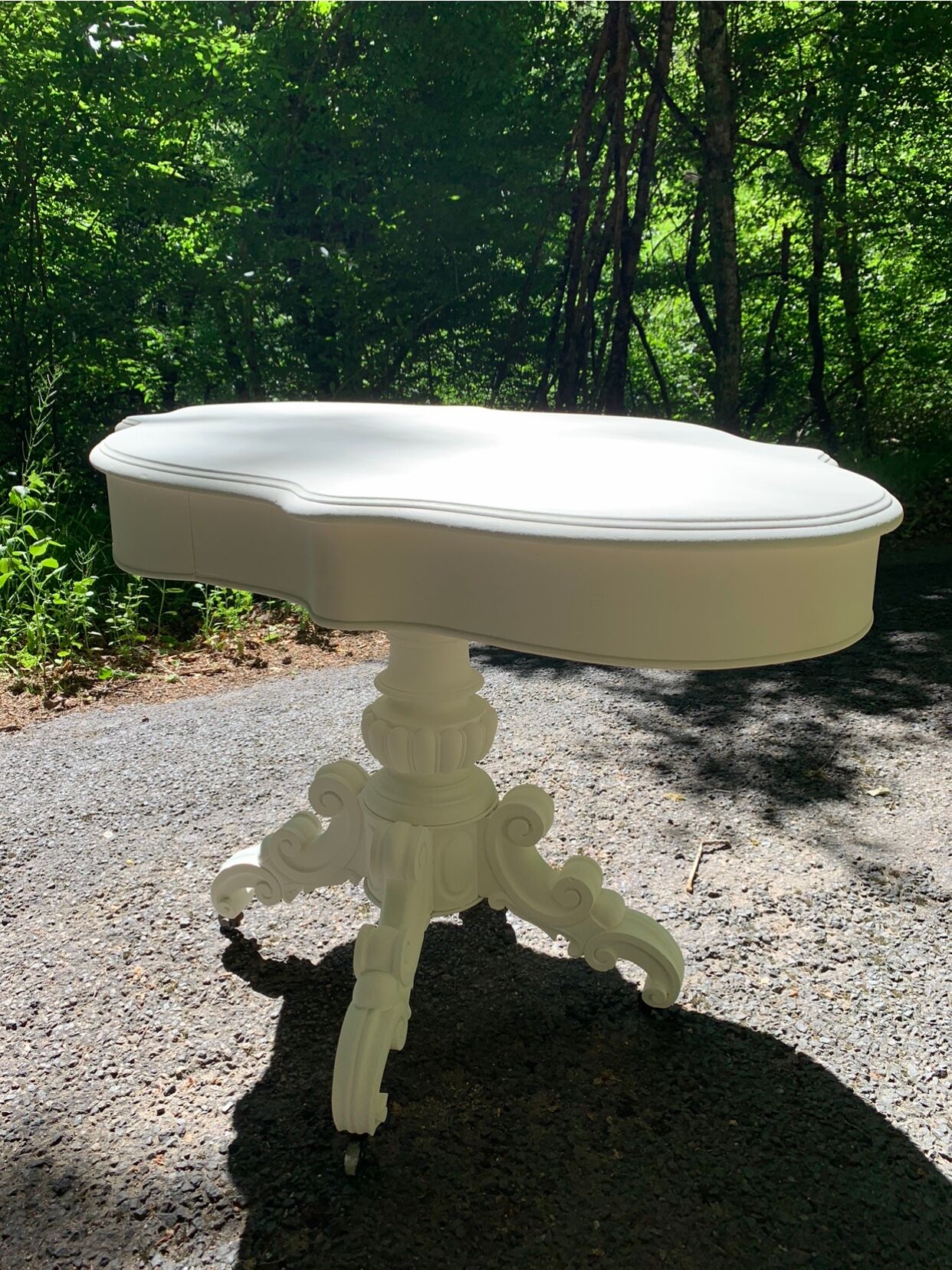 White dolce vita makeover violin table