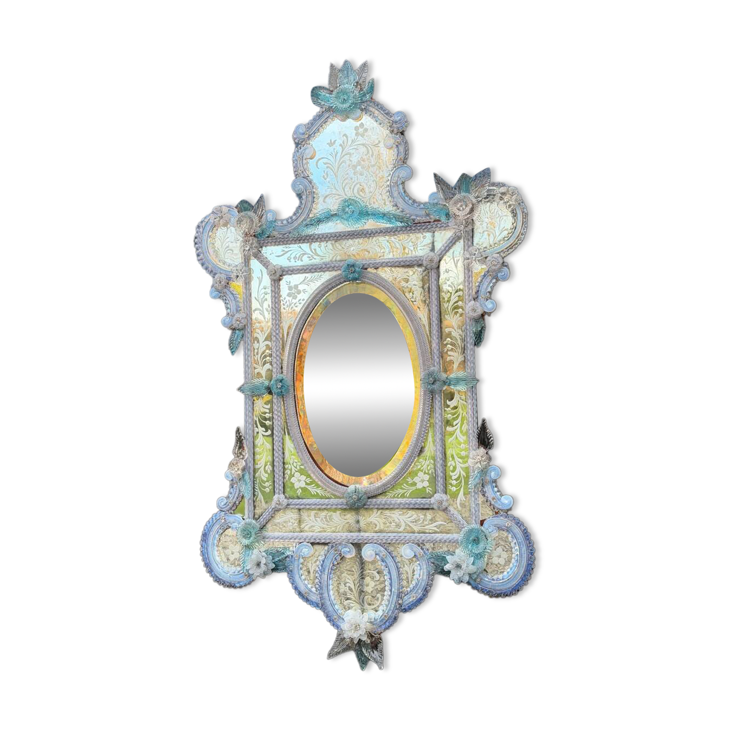 Miroir vénitien en verre de Murano, en camaïeu de bleu, vers 1880