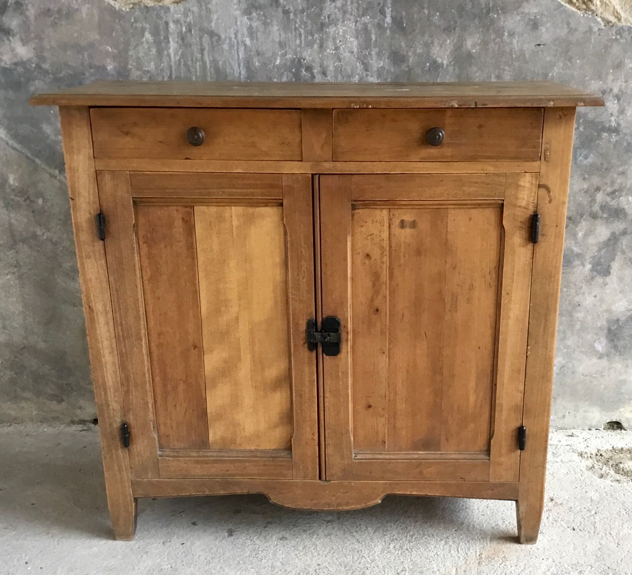 Parisian sideboard with 2 doors and 2 drawers - early twentieth