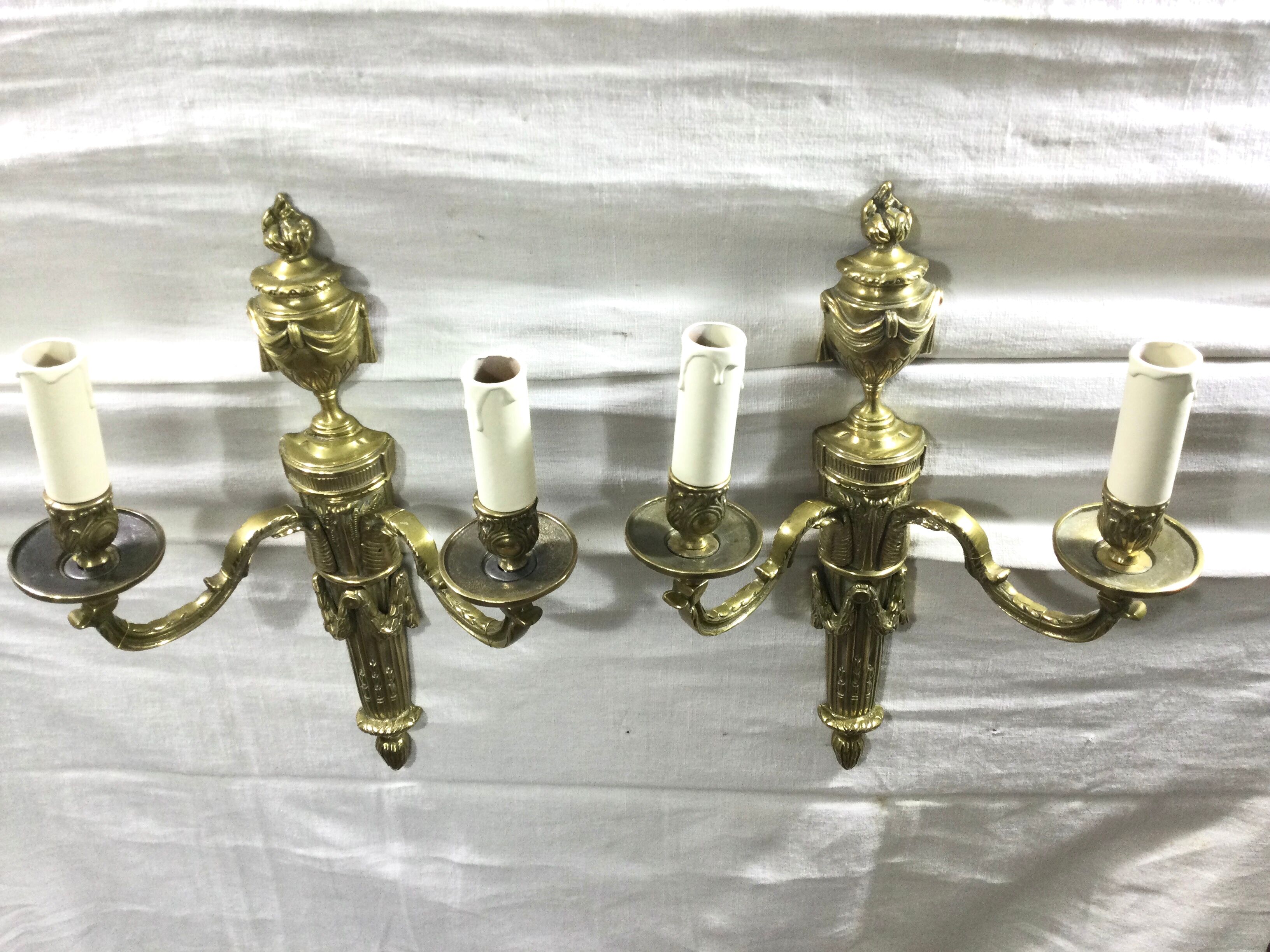 Paire d'appliques en bronze st Louis XVl