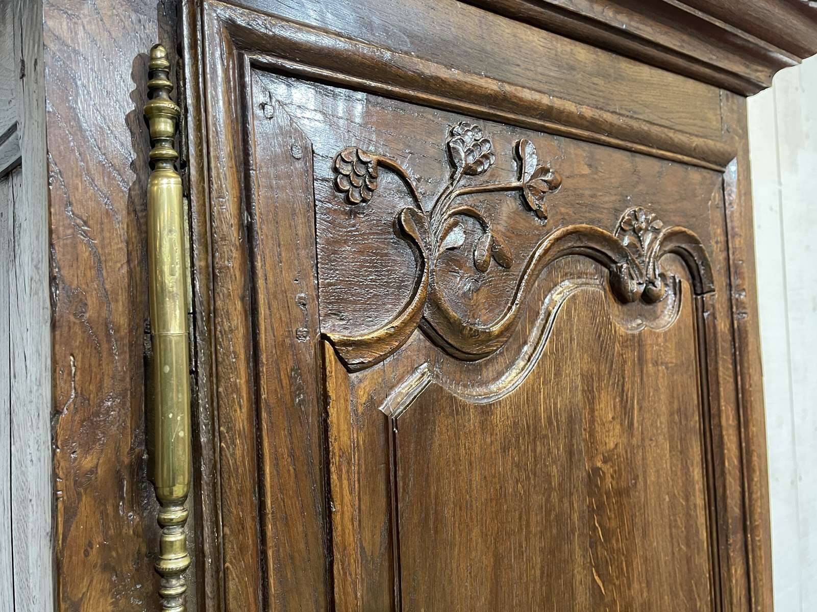 19th-century oak bonnetière