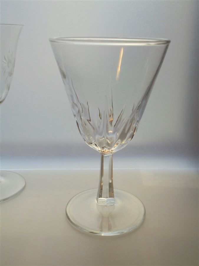 Set de 6 anciens verres à pied dépareillés