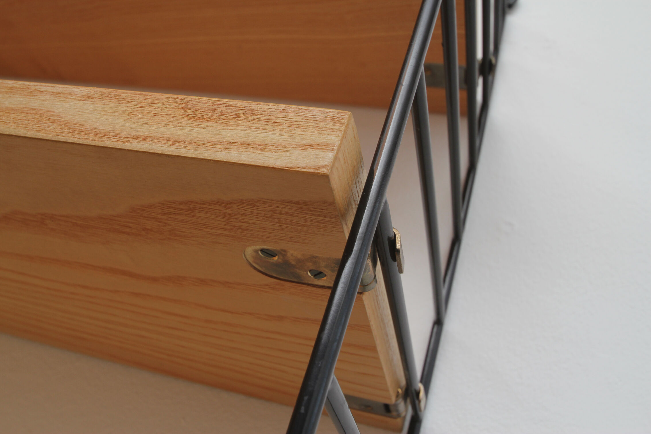 1960s wall unit in ash 7 shelves, Nisse Strinning