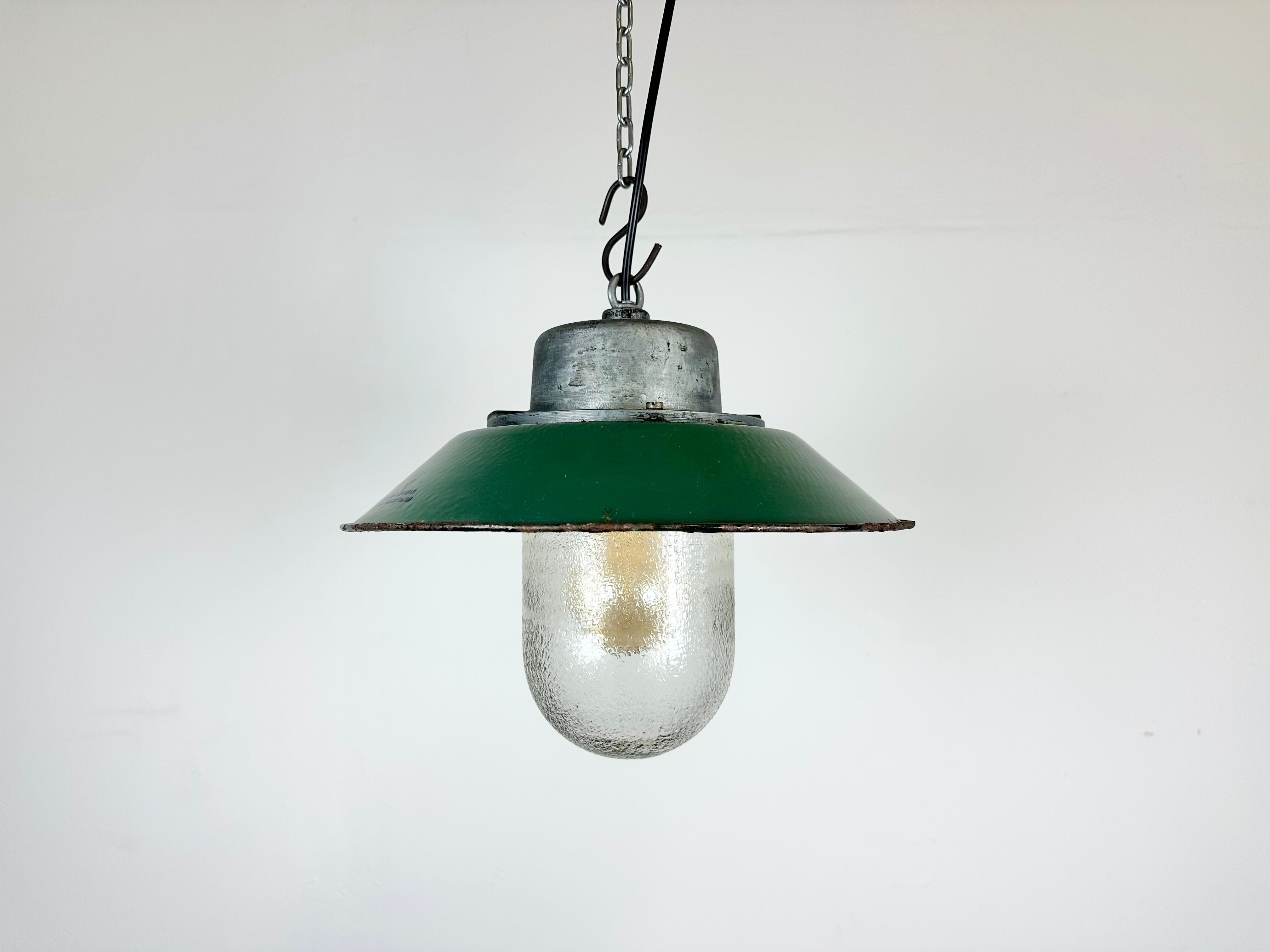 Green enamel and cast iron industrial pendant light, 1960s