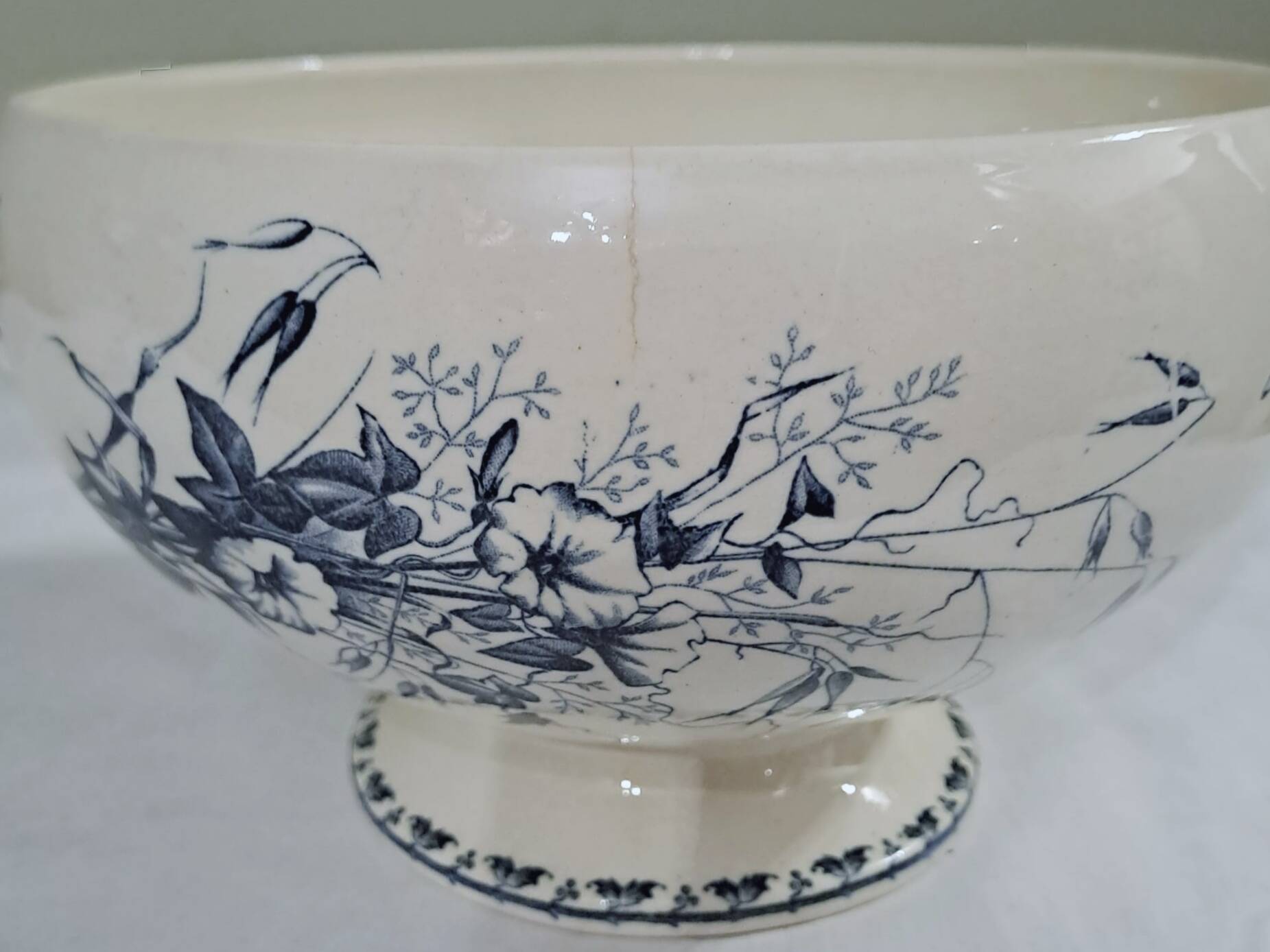 Soupière Sarreguemines modèle "Carmen"