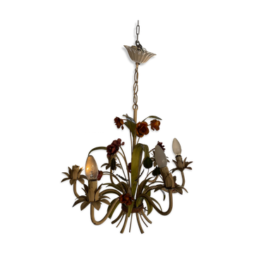 Lustre en métal peint à fleurs