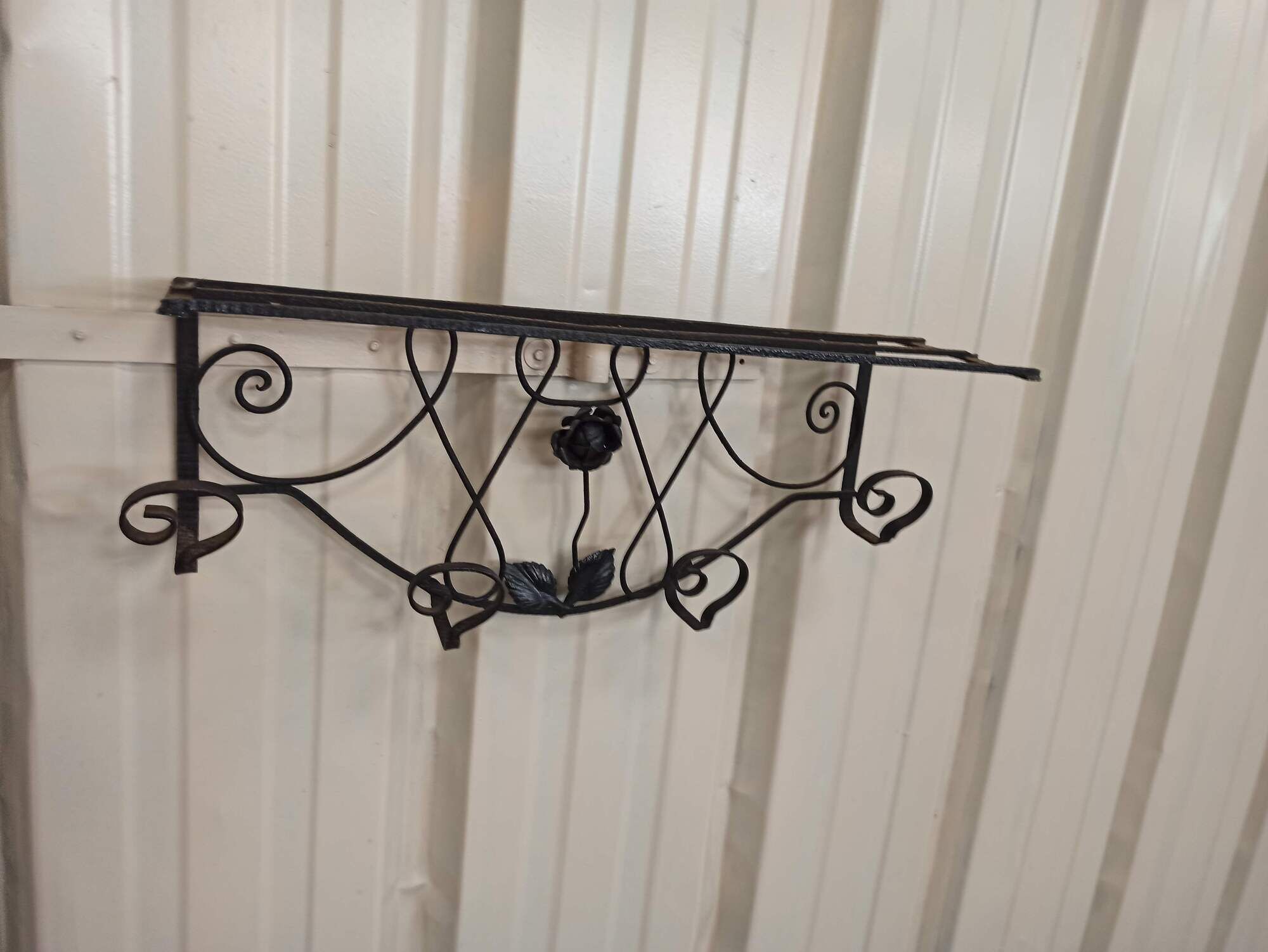 Coat rack in wrought iron art deco patère with decoration of black rose coat rack coat rack