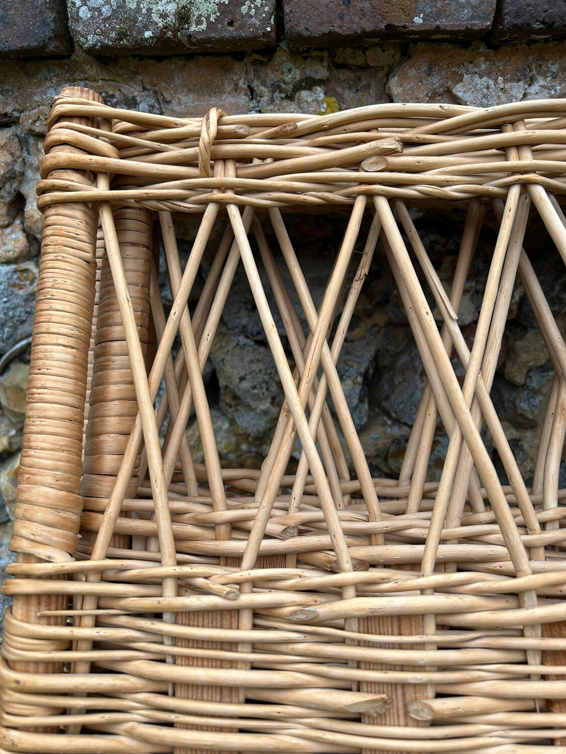 Vintage 1960s woven wicker screen