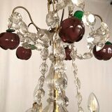 Lustre en bronze doré, pendeloques cristal et pampilles de verre coloré en forme de fruits, fin XIXe