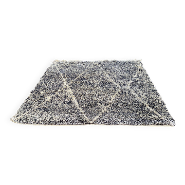 Beni Ouarain rug handmade wool 200x300cm white and black