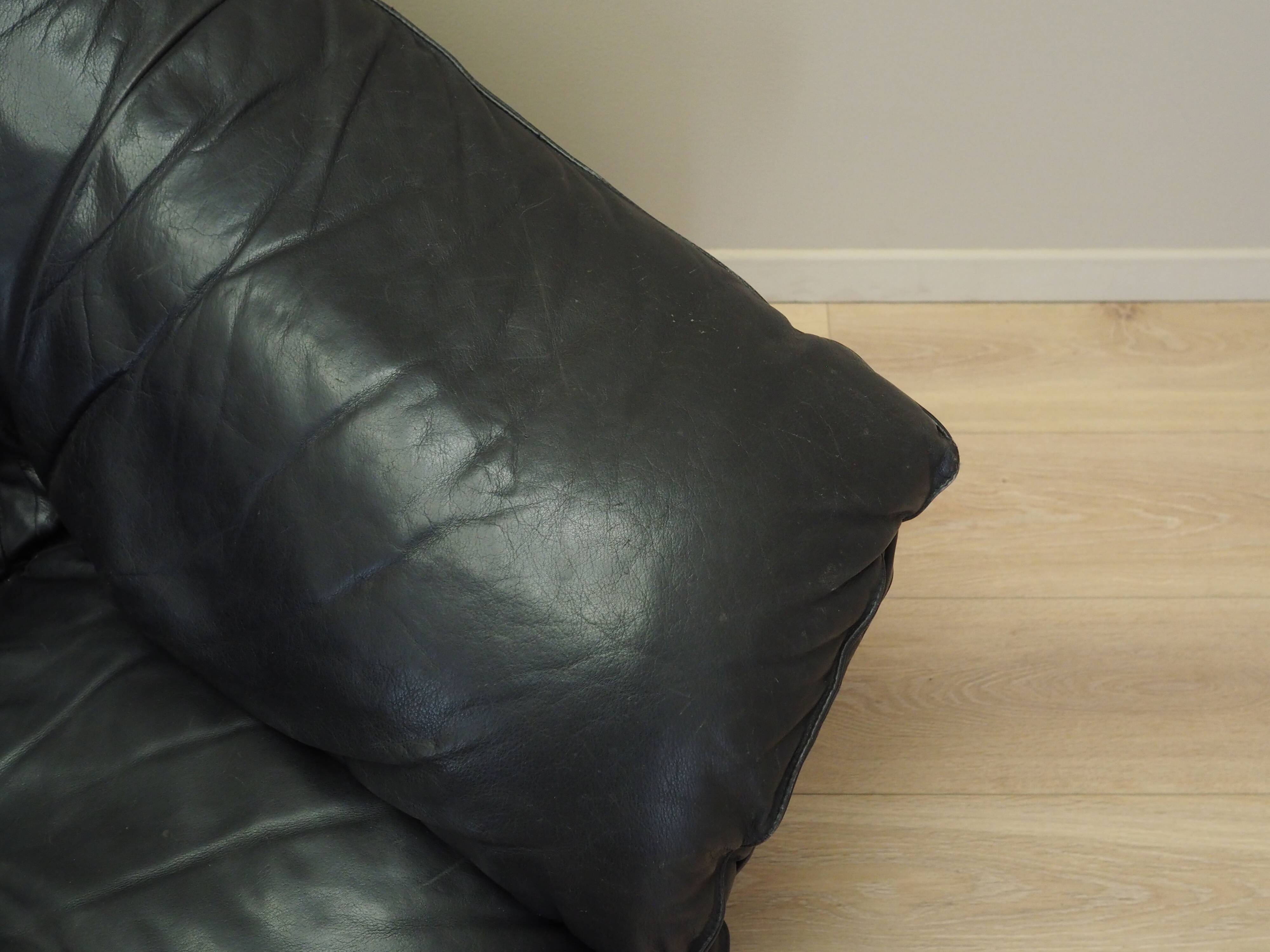 Black leather sofa, Italian design, 1960s, production: Italy