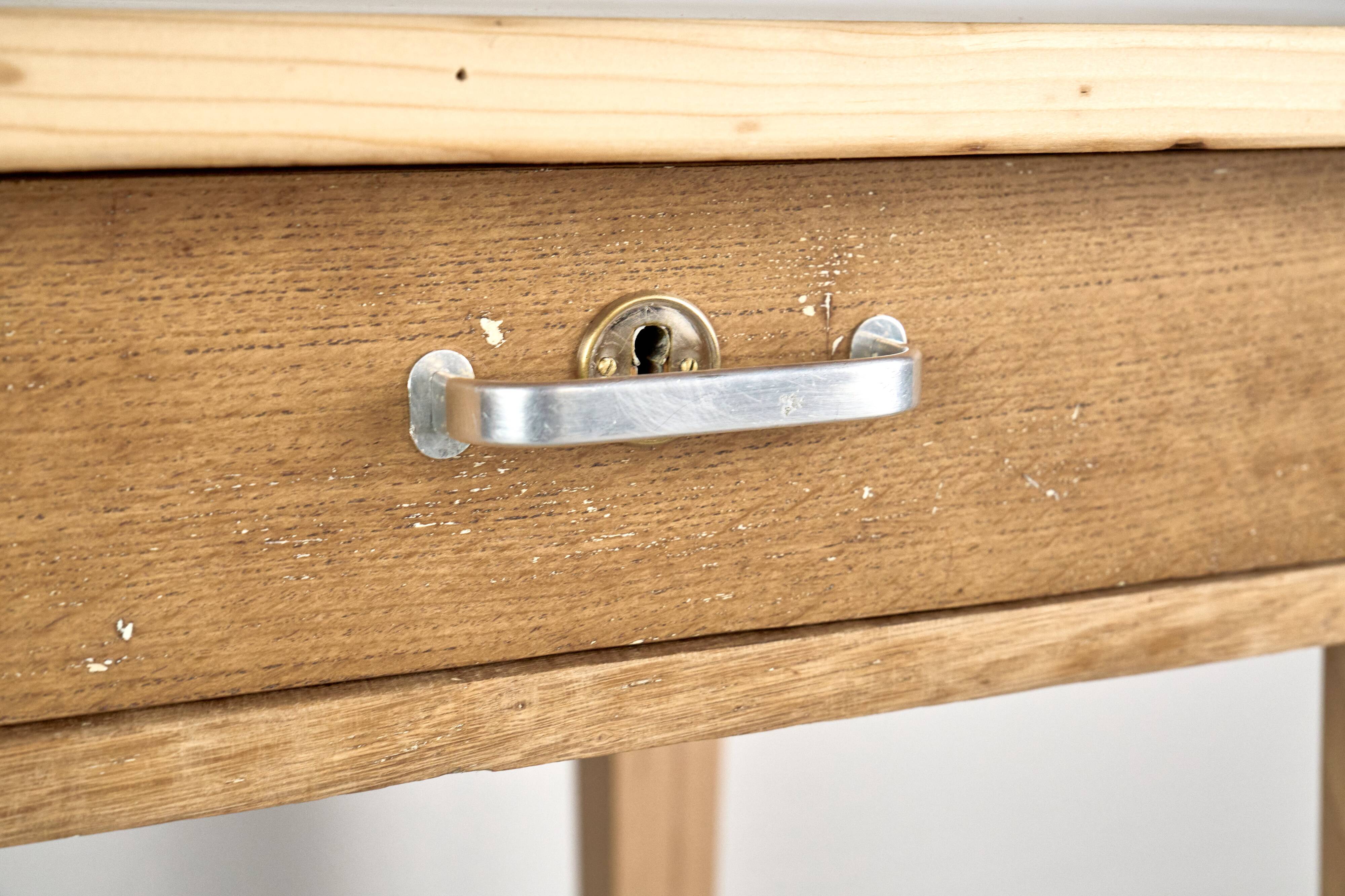 Table en bois vintage, Tchécoslovaquie