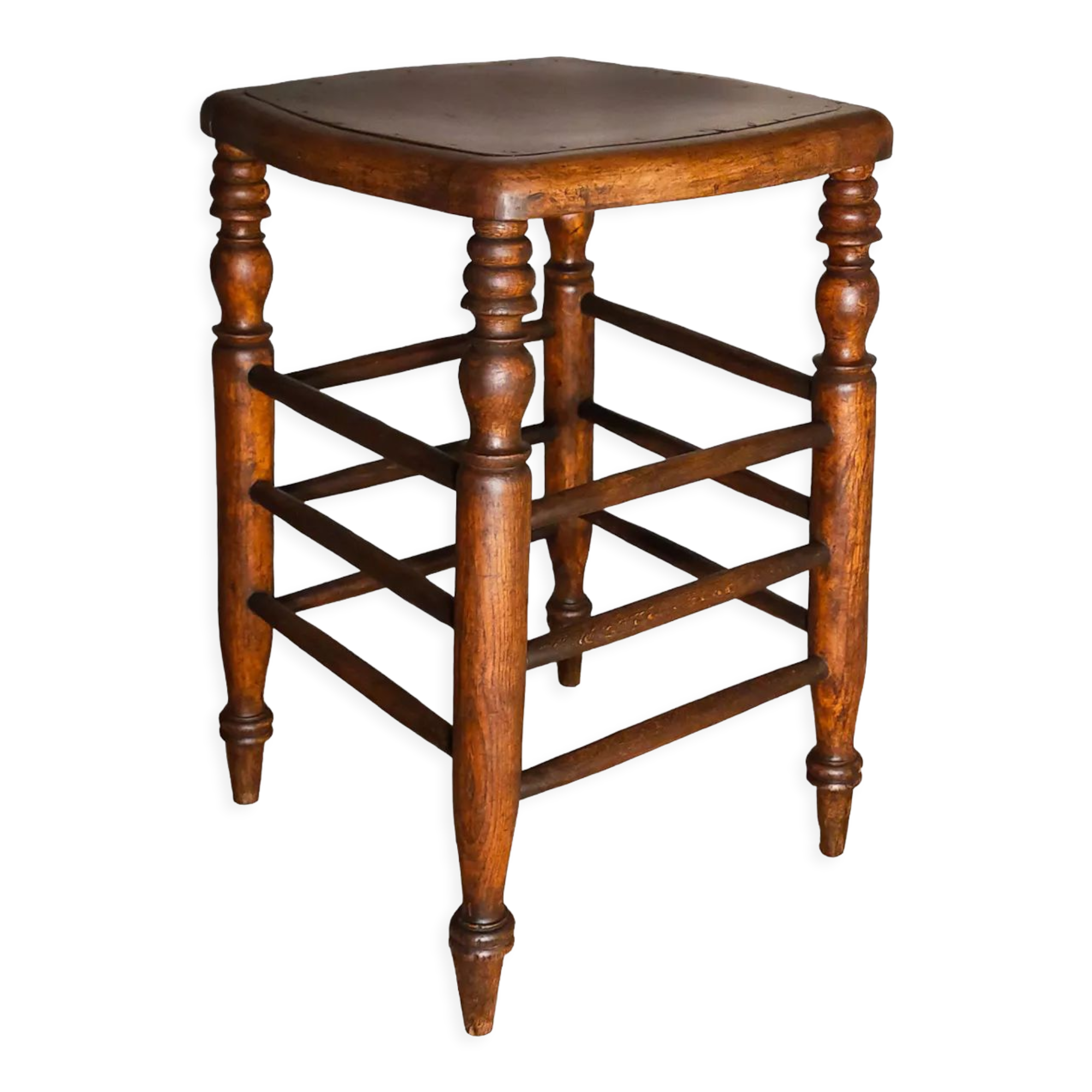 Stool in turned solid wood