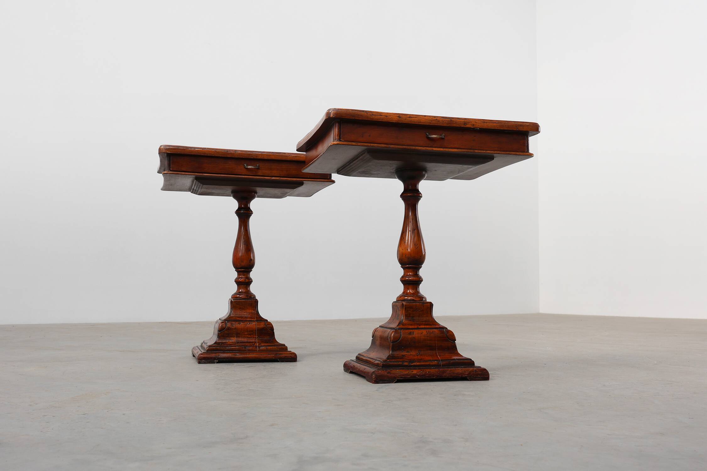Pair of 20th century English nightstands in George IV style