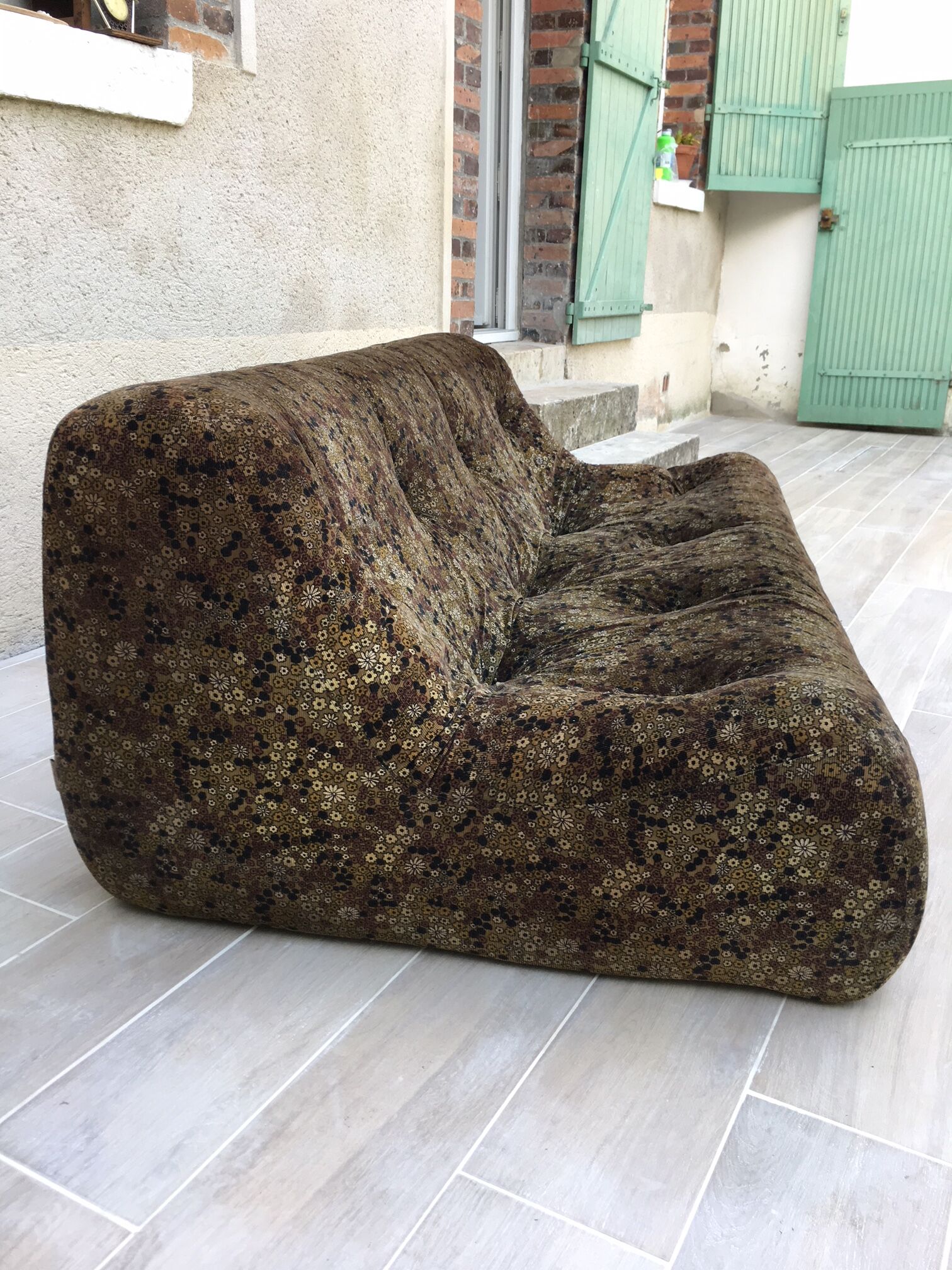 Liberty sofa model Kali by Michel Ducaroy for Ligne Roset