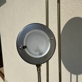 Lampadaire doré à liseuse led