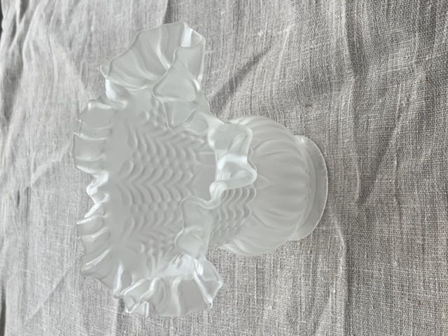 Frosted glass globe, lampshade, art deco ears of wheat pattern
