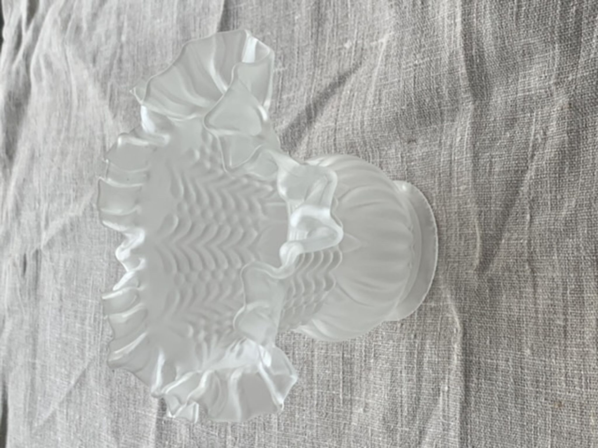 Frosted glass globe, lampshade, art deco ears of wheat pattern