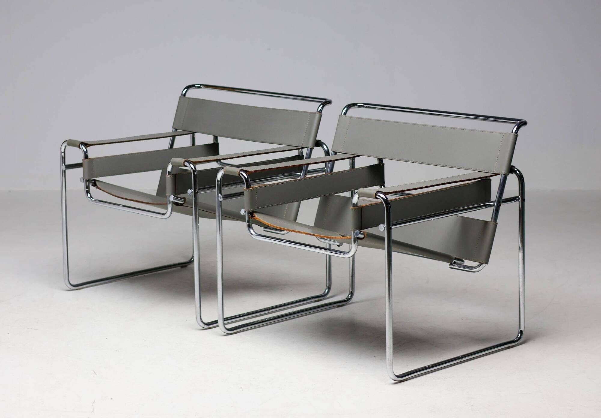 Wassily chair in grey leather by Marcel Breuer for Gavina, 1960, signed.