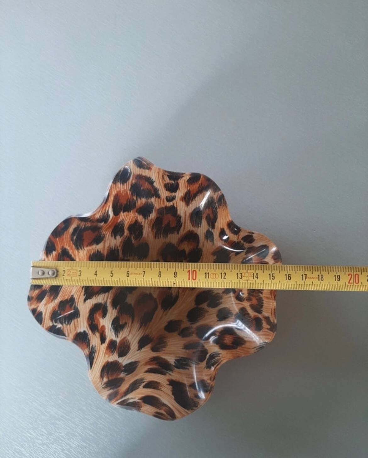 Wavy leopard resin plastic tray