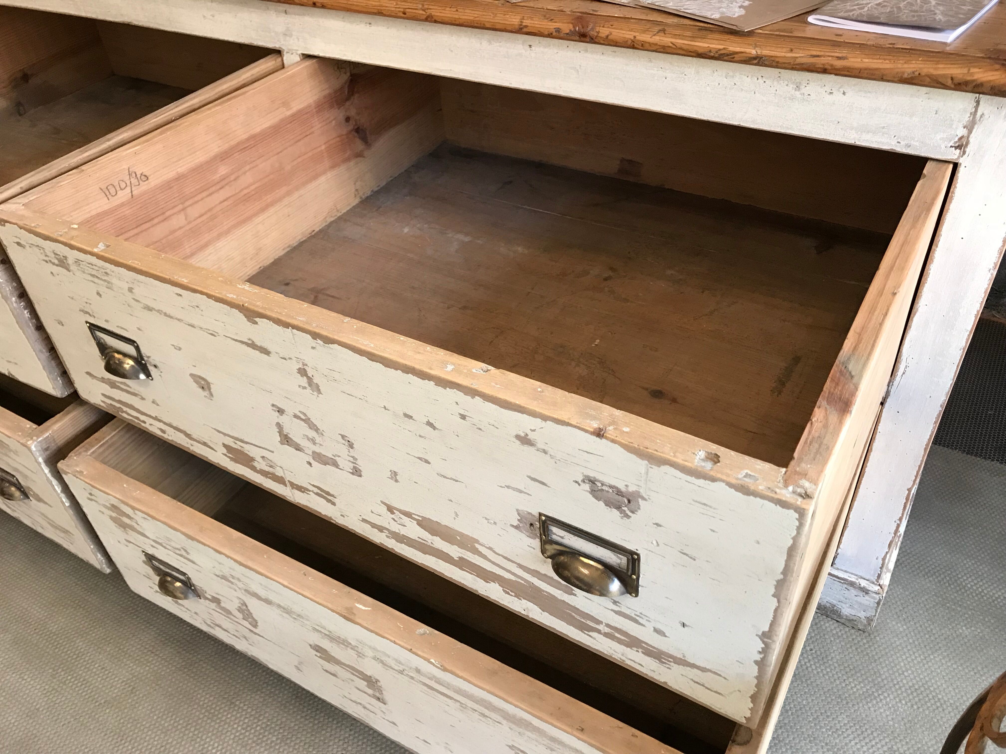 Meuble de mercerie