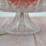 Crystal fruit cup with rounded edges