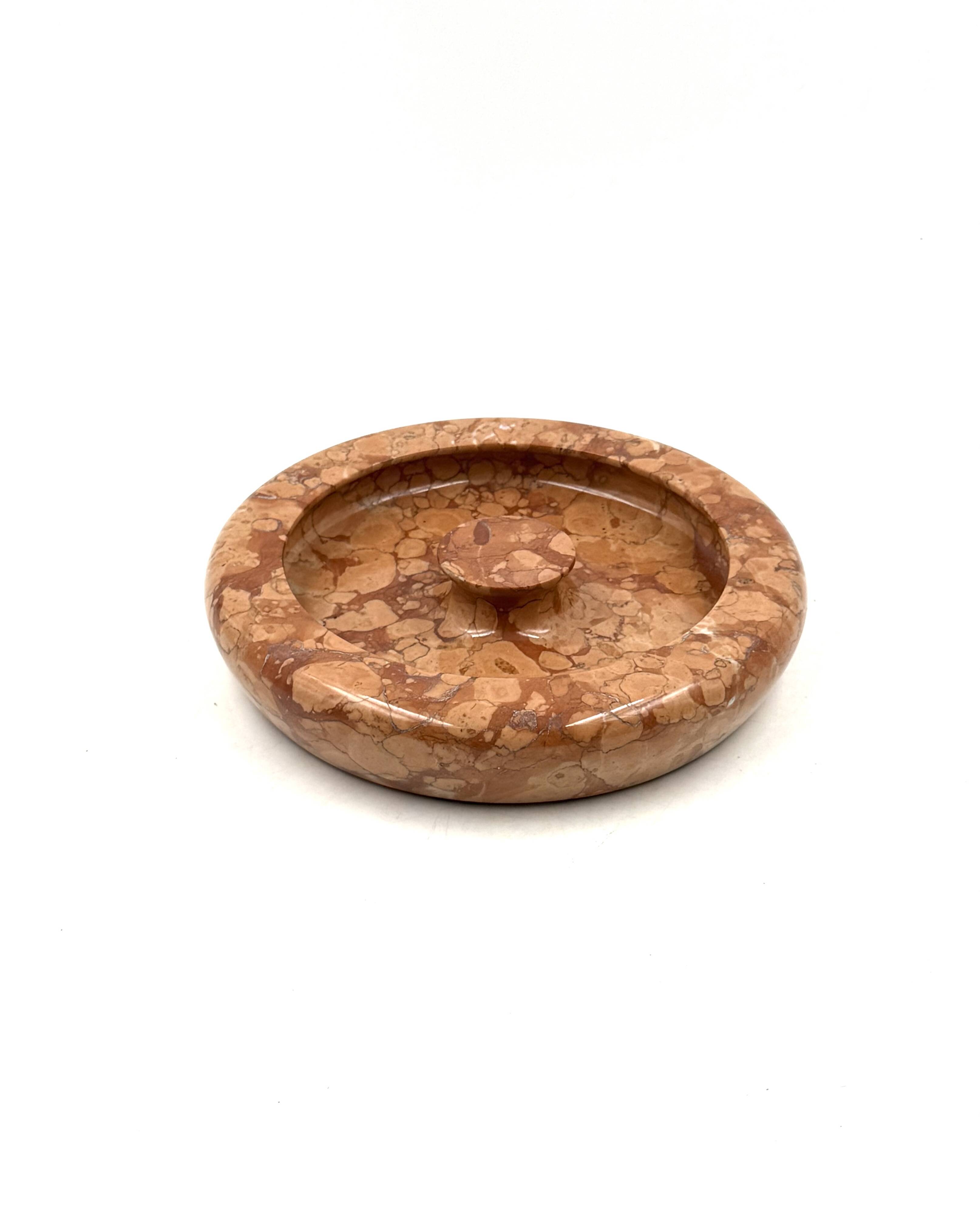 Angelo Mangiarotti style red marble centerpiece / bowl, Knoll Int. Italy 1970s