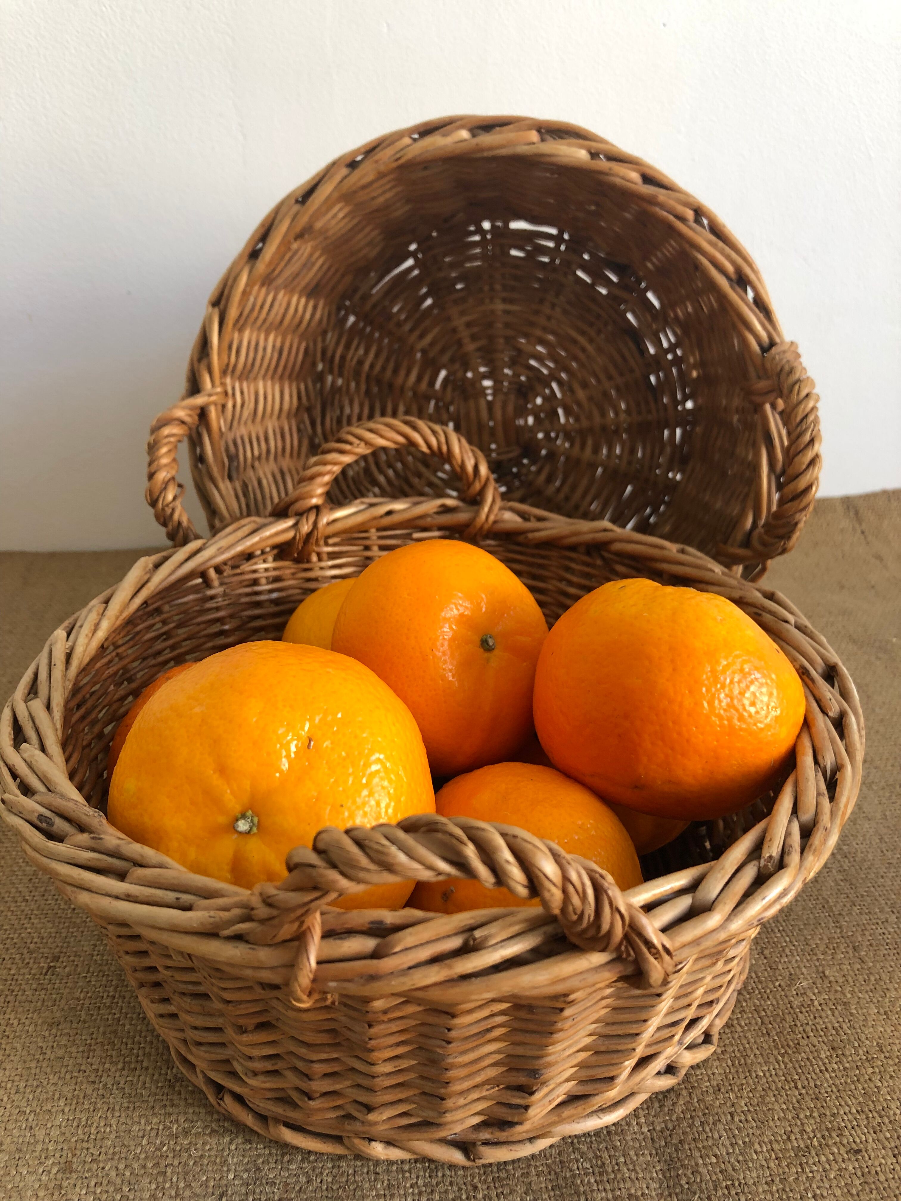 Set of 2 wicker baskets, kitchen decoration