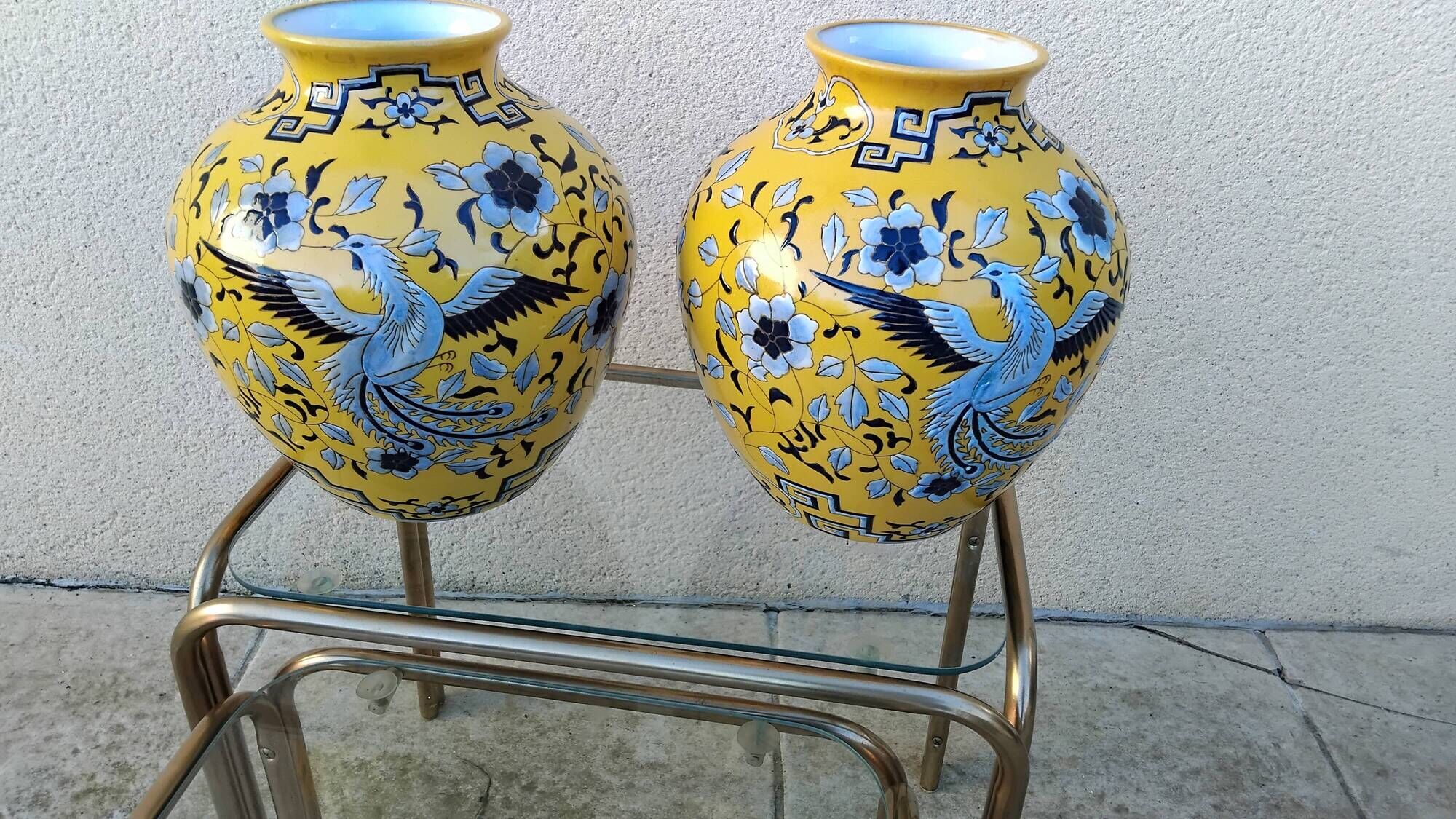 Pair of Chinese faience vases with Asian dragon decor in a Japonese style.