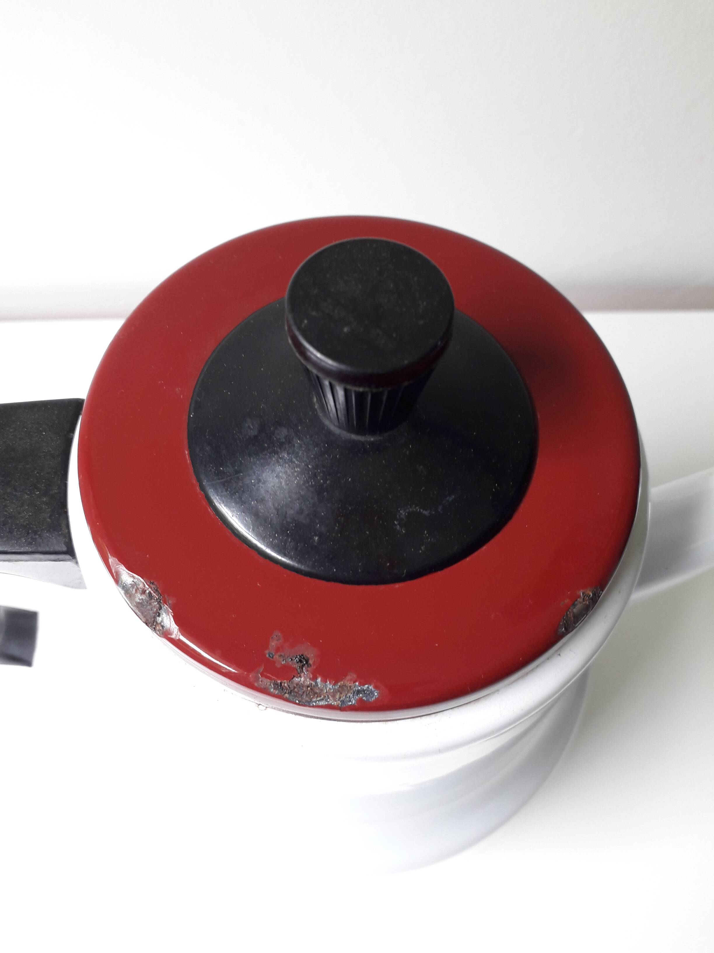 Enameled sheet metal coffee maker 1960 (A1)