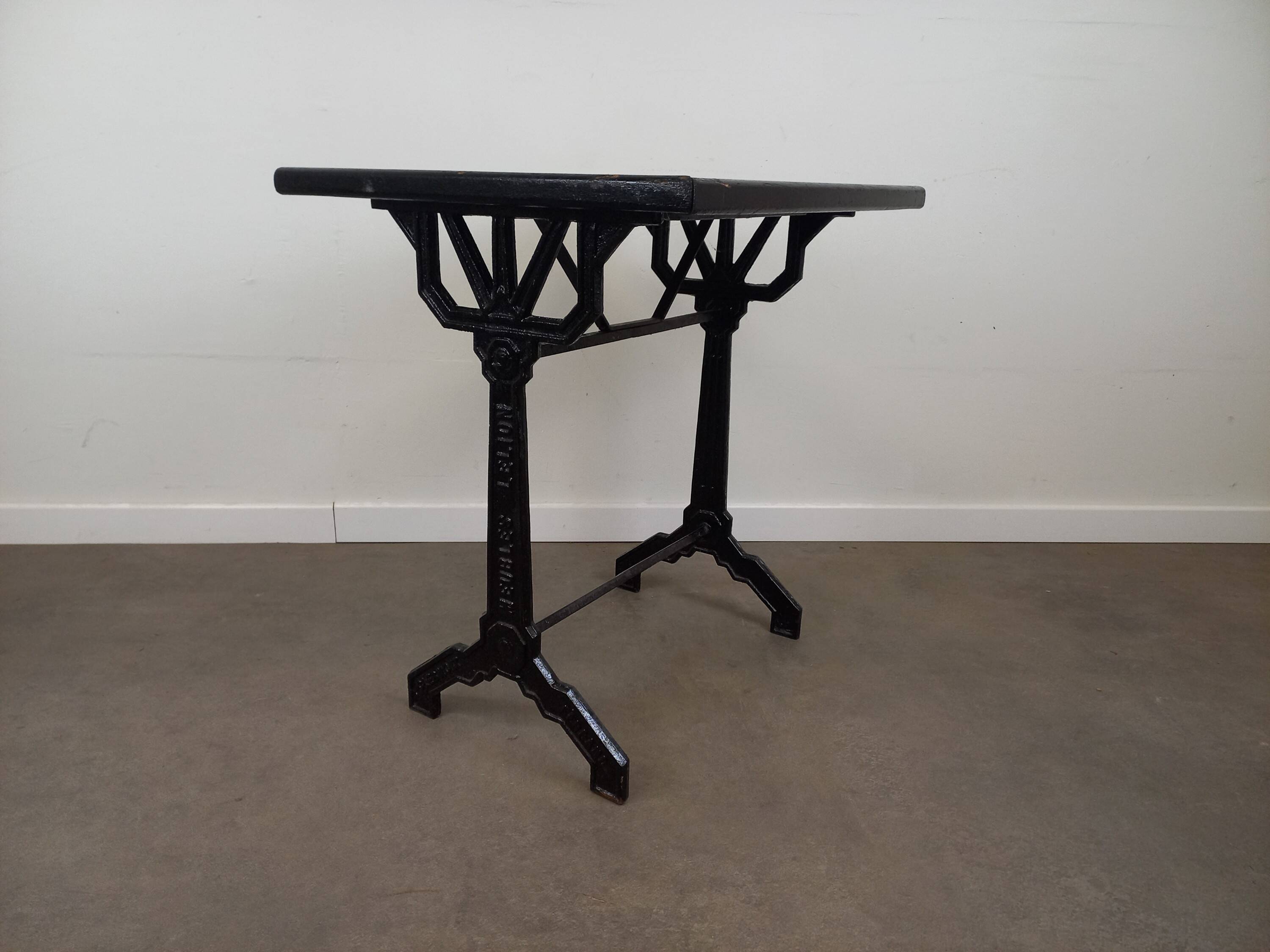 Table bistrot art déco