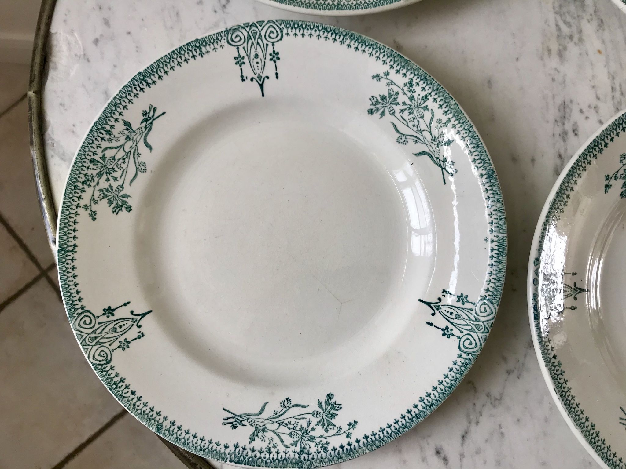 Lot de 4 assiettes plates Terre de Fer Saint-Amand XIXème