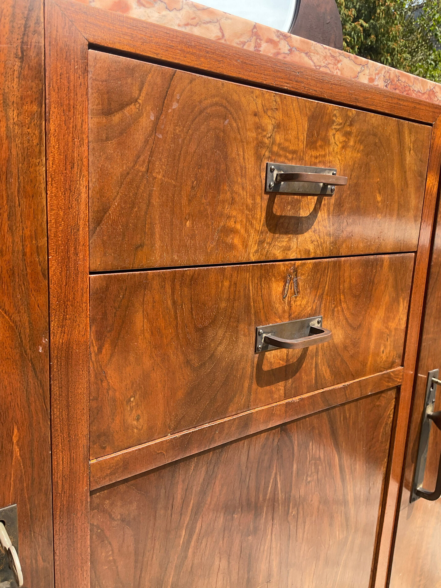 Ancien meuble Art Déco en noyer années 40-50