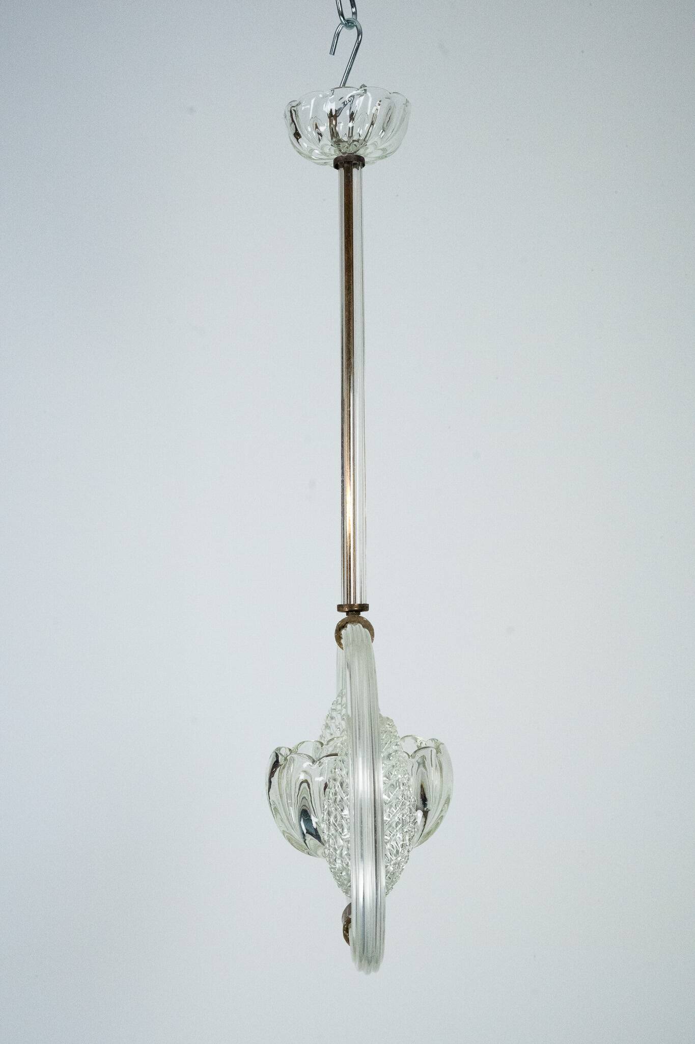 Art Deco Clear Murano glass chandelier. Italy 1940s